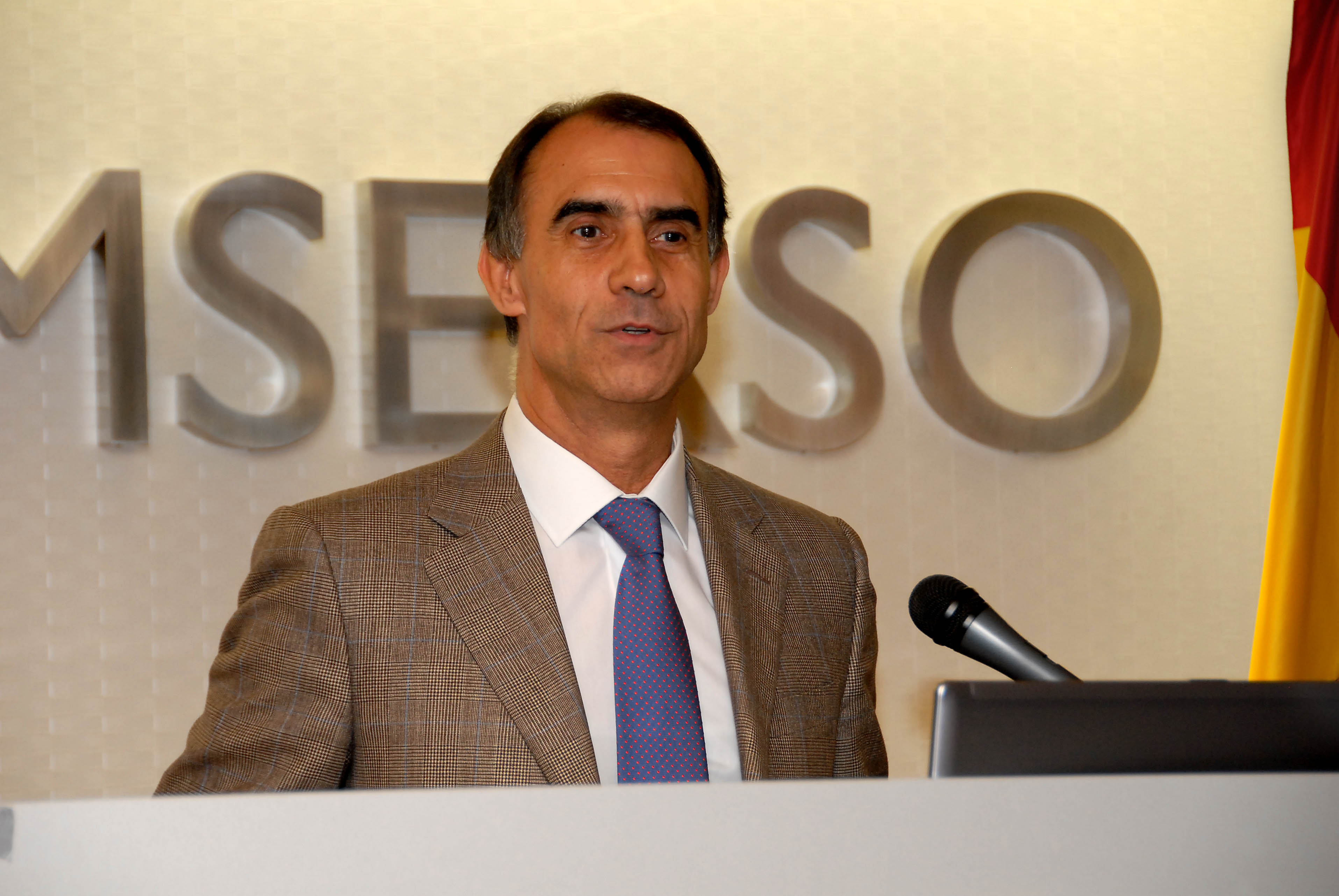 El director general del Imserso, César Antón, durante su intervención.