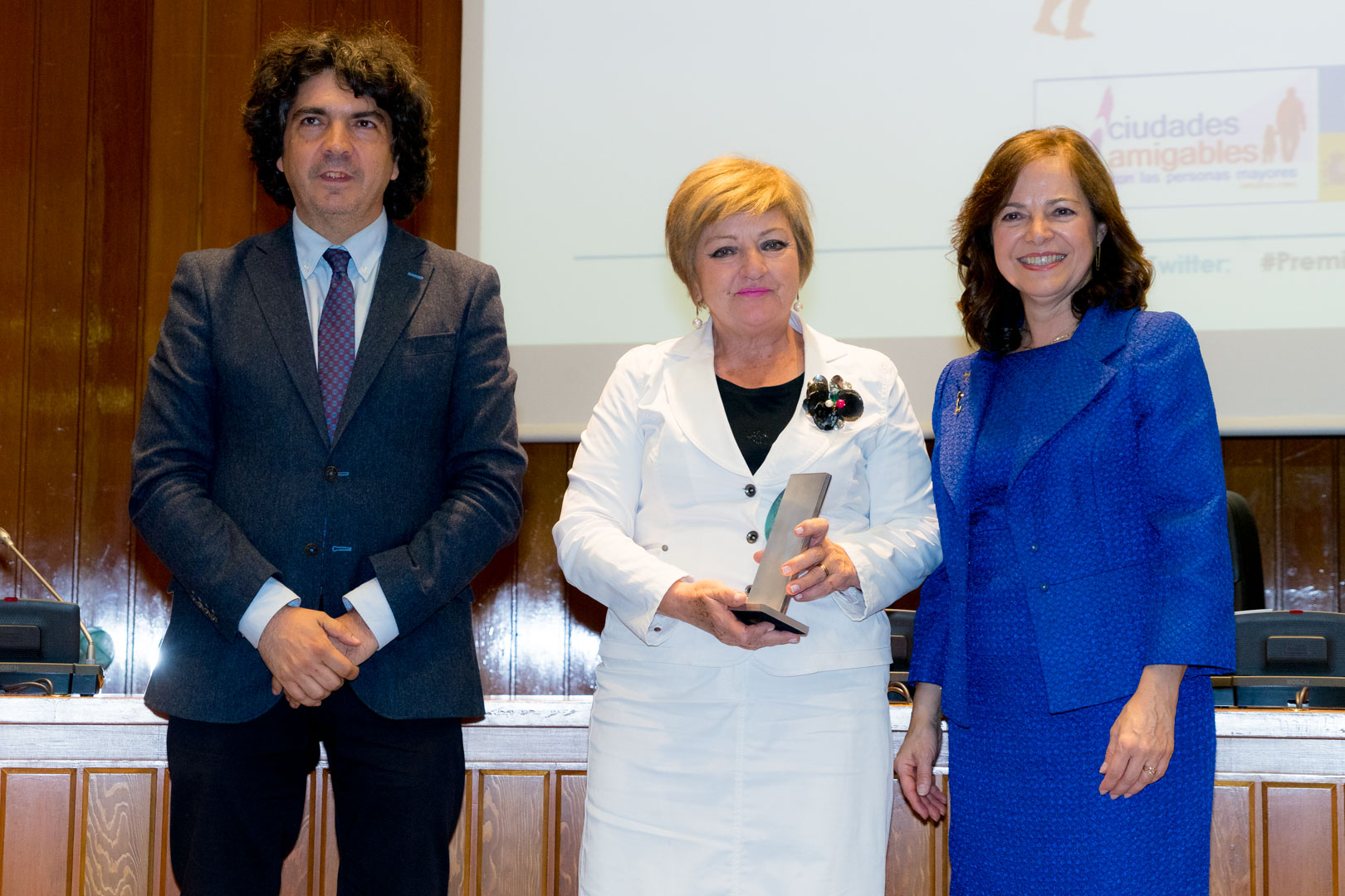 De izquierda a derecha el Secretario de Estado de Servicios Sociales e Igualdad, Directora General del Imserso y Directora General del Grupo Senda