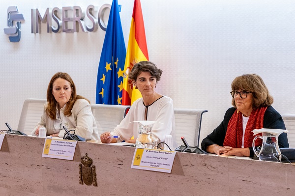 La secretaria de Estado de Derechos Sociales presidiendo el acto de presentación del Censo de Centros Residenciales.